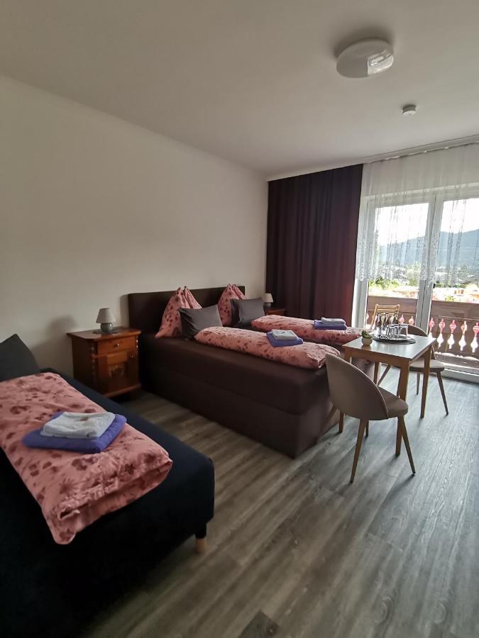 Haus Bergblick Fruehstueckspension Oberort Exterior foto